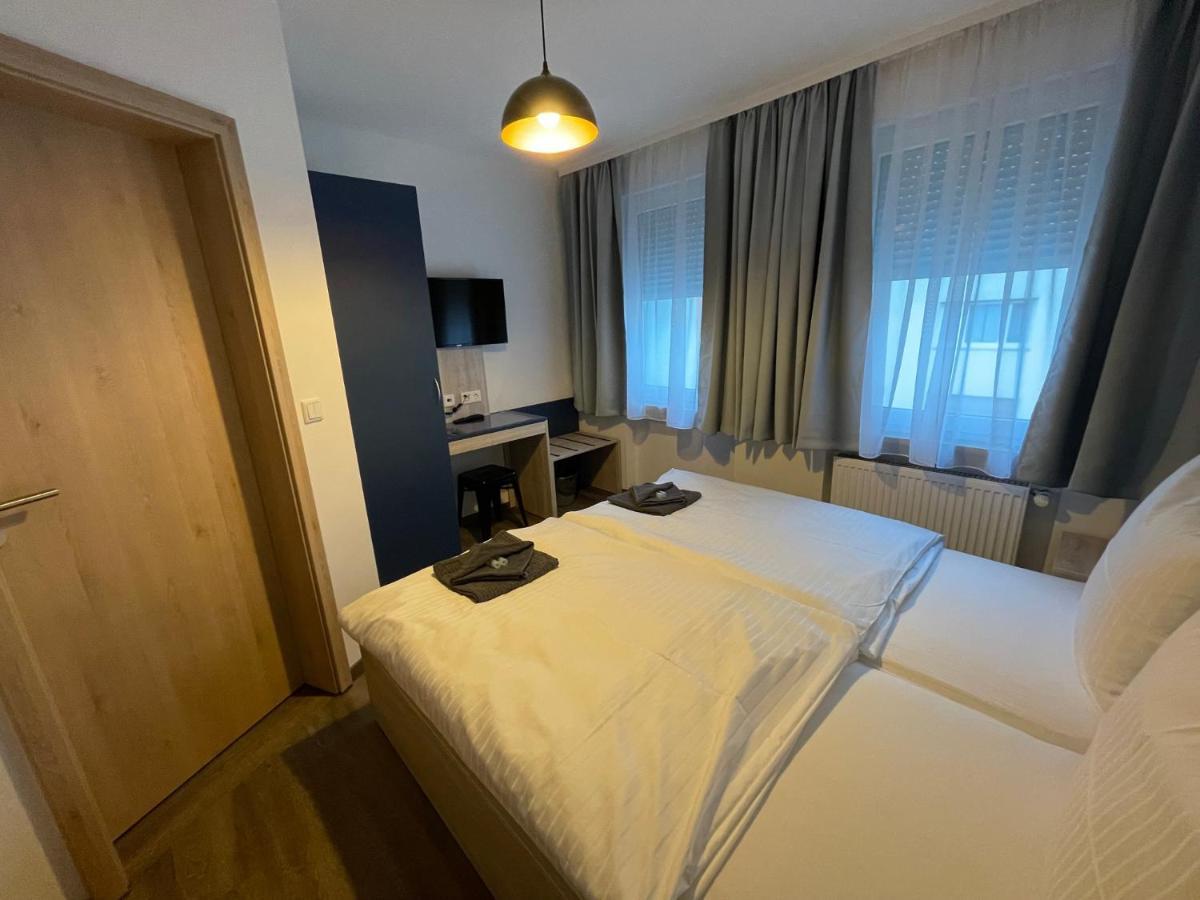 Hbf Garni Hotel 3*