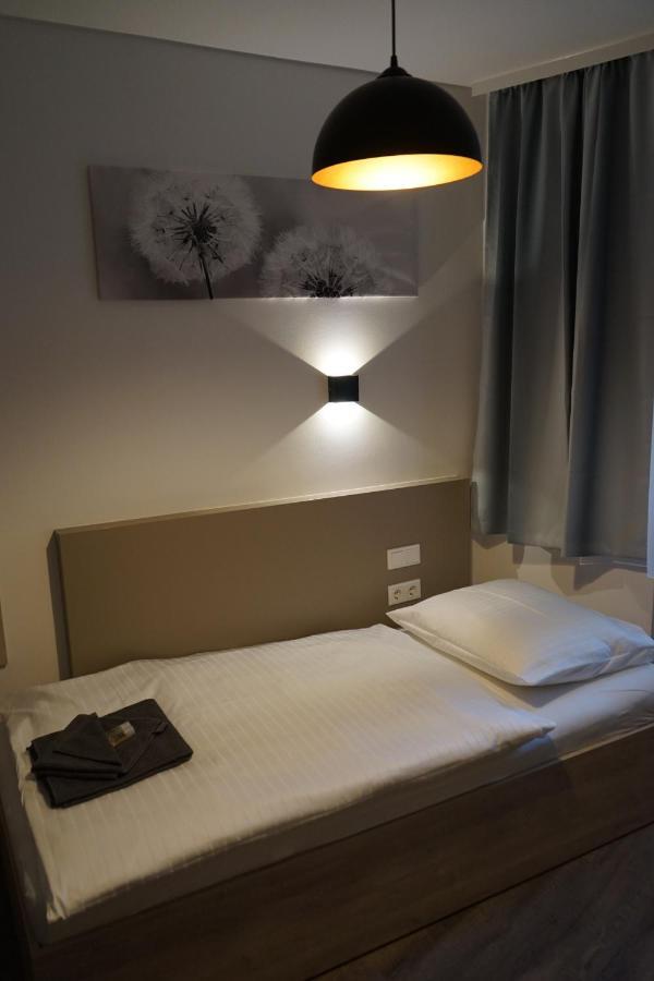 Hotel Hbf Garni 3*
